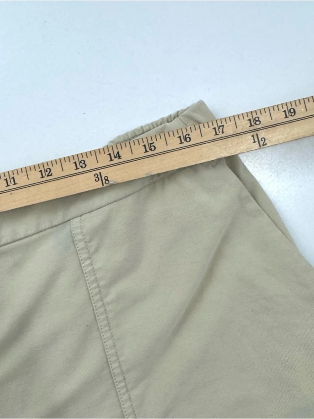 Lululemon Light Utilitech Cargo Pocket High-Rise Crop Natural Ivory Womens Sz 33